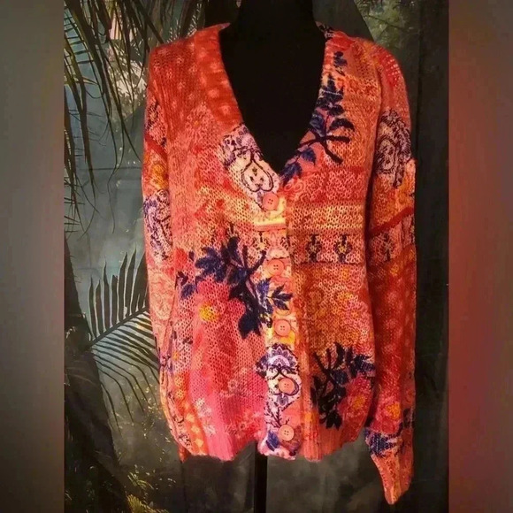 Venus Cardigan size Small - Picture 7 of 16
